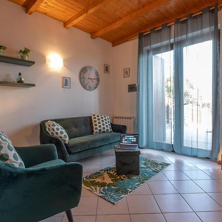 Happy Guest Apartments - Lake & Green Oasis Riva di Solto Exterior photo